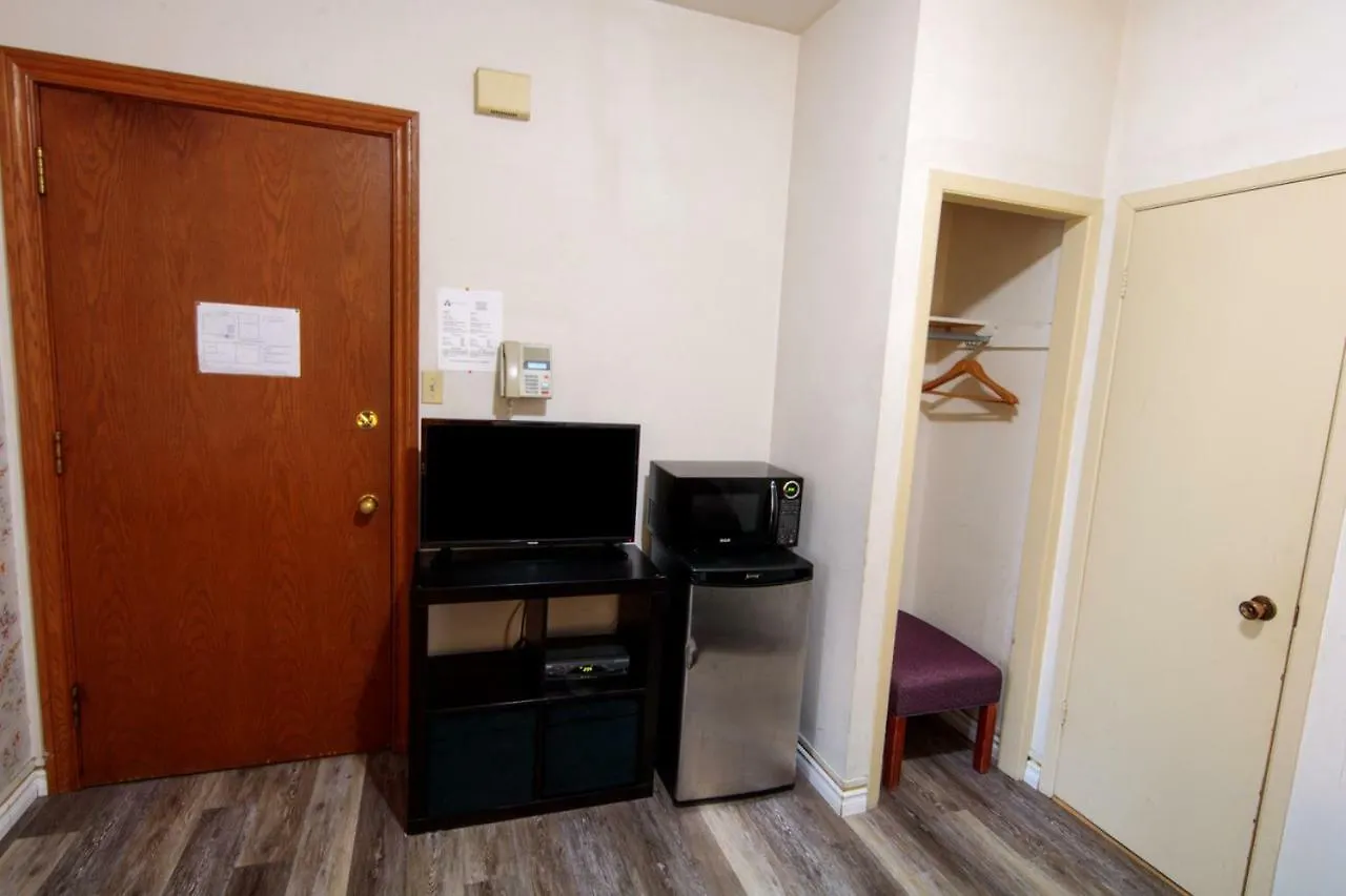 **  Hotel Casa Bella Montreal Canada